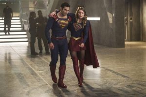 tyler hoechlin s superman supergirl for season 2 finale